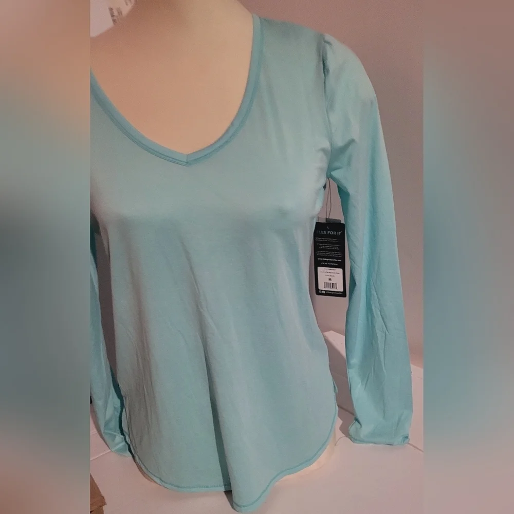 90 Degrees Women's Light Blue V-Neck Top - Picture 2 of 4